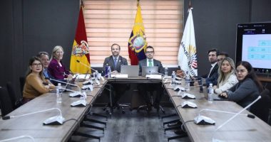 Comisión de Salud Aprueba Informe sobre Ley de Eutanasia – La Voz del Altiplano