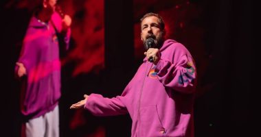 Adam Sandler lidera lista de actores mejor pagados en 2026 – La Voz del Altiplano