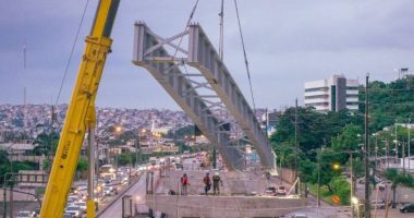 Progreso en el Montaje de Vigas del Paso Elevado en Guayaquil – La Voz del Altiplano