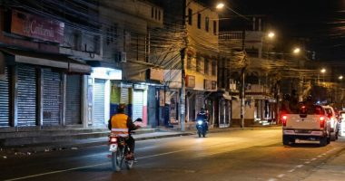 ¿Quién puede movilizarse con el toque de queda en Ecuador? – La Voz del Altiplano
