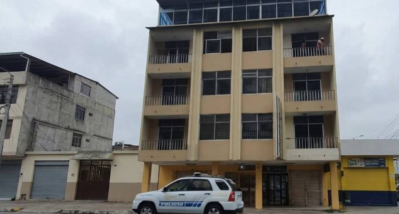 Hombre muere tras caer de edificio – La Voz del Altiplano