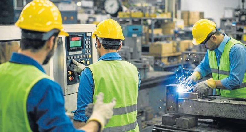 Jornada laboral podrá ser de diez horas diarias en Ecuador – La Voz del Altiplano