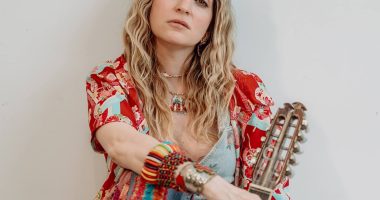 Mirella Cesa lanza nuevo álbum y gira internacional en 2026 – La Voz del Altiplano