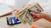 Cobros excesivos en Ecuador: Reclama los valores facturados – La Voz del Altiplano
