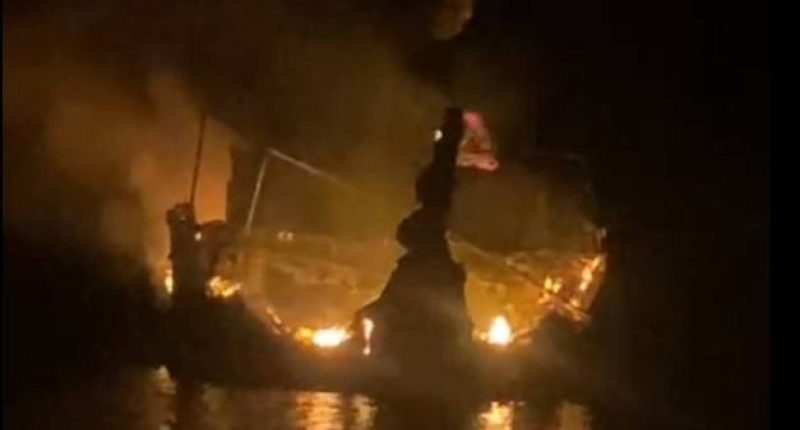 Naufragio de barco pesquero en Manta por supuesto ataque – La Voz del Altiplano