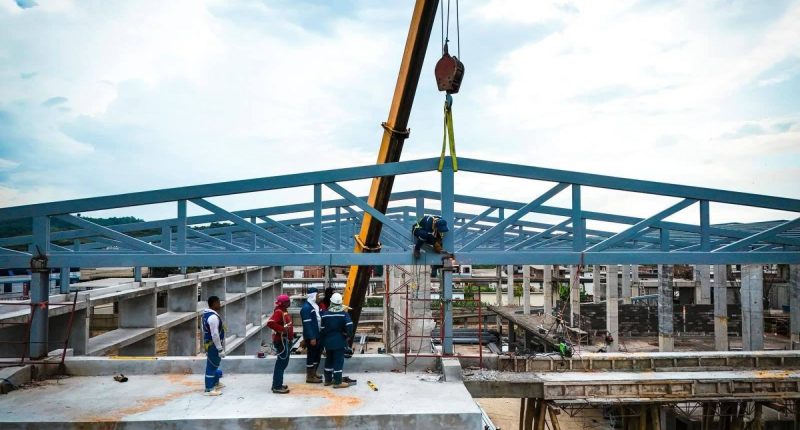 Avances en la Construcción del Mercado Municipal de Chone – La Voz del Altiplano