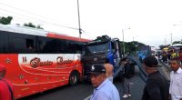 Varillas atraviesan bus en la vía a Daule, Guayaquil – La Voz del Altiplano