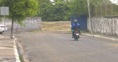 Carreras clandestinas de motos no cesan en la vía del exaeropuerto – La Voz del Altiplano