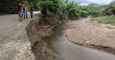 Socavón en vía a La Planchada amenaza turismo en Sucre – La Voz del Altiplano