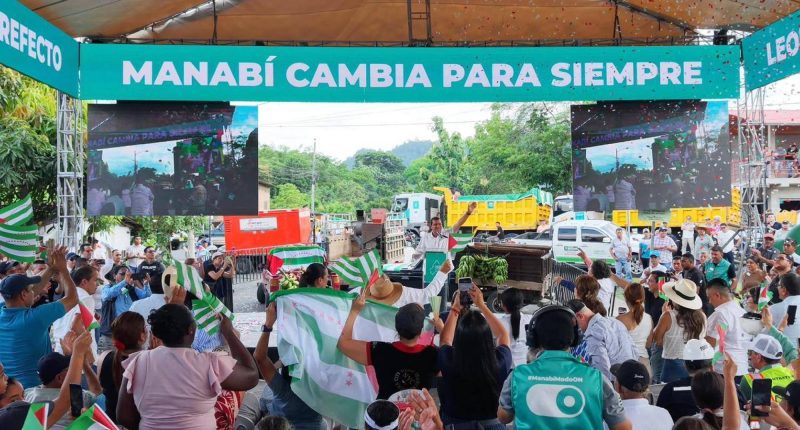 Prefectura inicia rehabilitación de la vía Calceta – La Voz del Altiplano