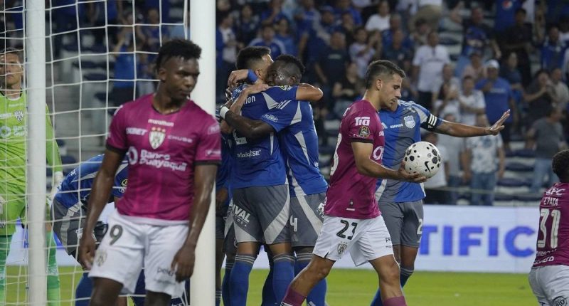 Emelec derrota 2-0 a Independiente y detiene al líder – La Voz del Altiplano