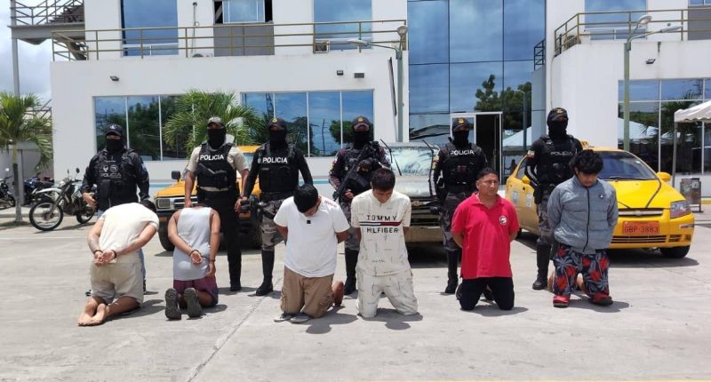 Detenidos y menores aislados en operativos policiales – La Voz del Altiplano