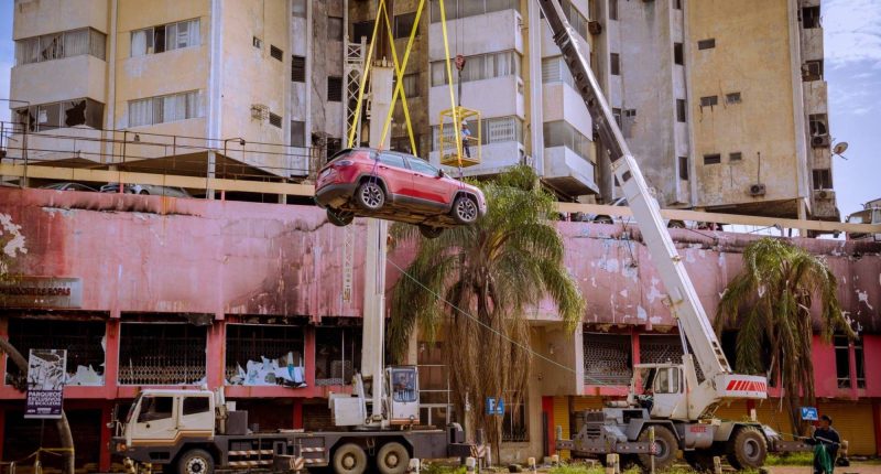 Retiran vehículos atrapados tras incendio en Guayaquil – La Voz del Altiplano