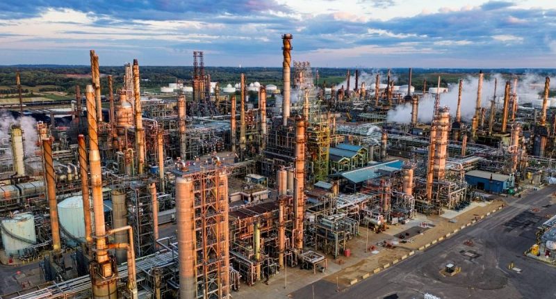 Escalada en Oriente Medio impulsa precios del petróleo – La Voz del Altiplano