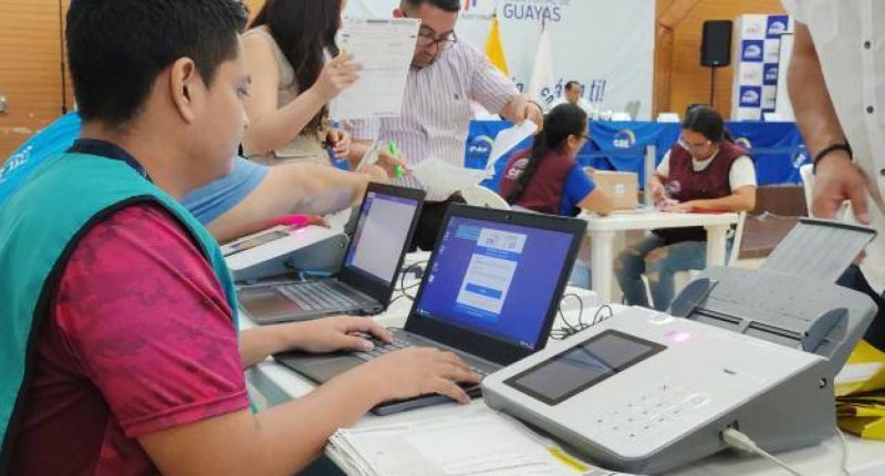 CNE confirma conteo de votos tras cierre de urnas – La Voz del Altiplano