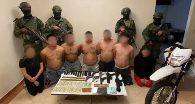 Siete detenidos y decomiso de armas – La Voz del Altiplano