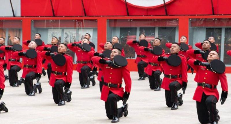 Nuevos bomberos en Quito – La Voz del Altiplano