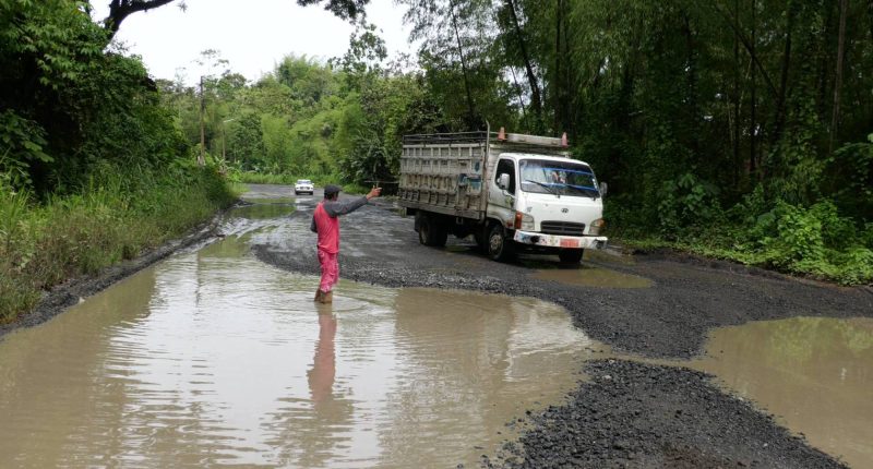 15 kilómetros de peligro y abandono – La Voz del Altiplano