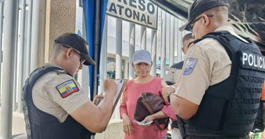 Saturación de la Agencia de Tránsito de Manta: Malestar Ciudadano – La Voz del Altiplano