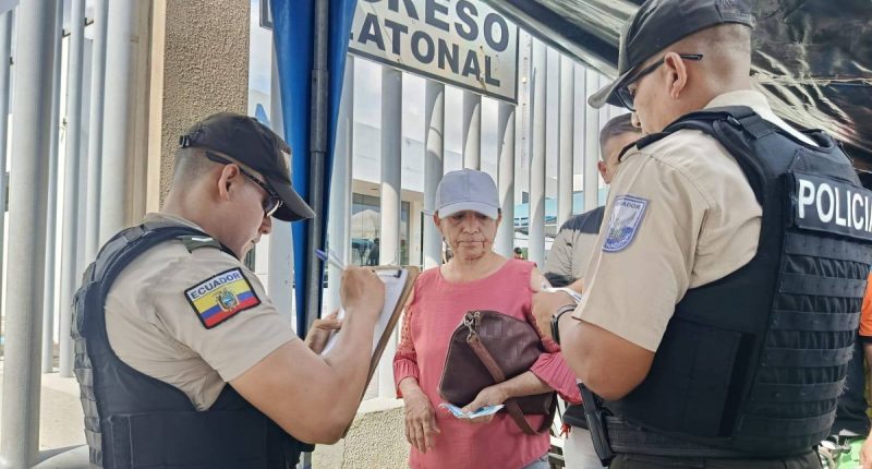 Saturación de la Agencia de Tránsito de Manta: Malestar Ciudadano – La Voz del Altiplano