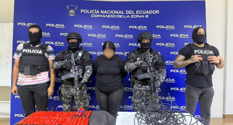 Detienen a mujer con explosivos en Guayaquil – La Voz del Altiplano