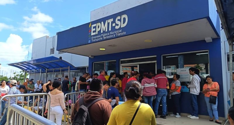 Más de 10,000 trámites represados en la EPMT Santo Domingo – La Voz del Altiplano