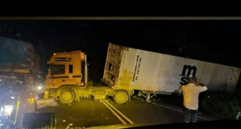 así quedó la vía clave – La Voz del Altiplano