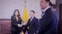 Kristi Noem recibe Orden Nacional al Mérito – La Voz del Altiplano