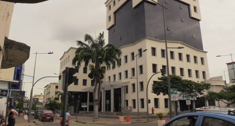 Tras cuatro años de espera, el Palacio de Justicia entra a una nueva fase de reparaciones – La Voz del Altiplano