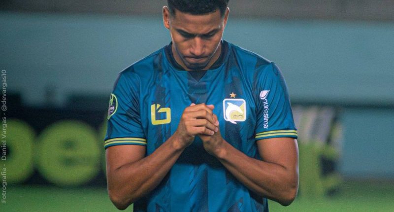 Marcos Mejía queda libre y reforzaría a Barcelona – La Voz del Altiplano