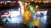 Inundaciones en Guayaquil: lluvias causan caos vehicular – La Voz del Altiplano