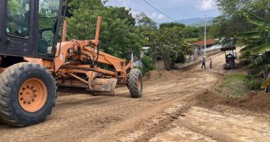 Jipijapa mejora obras viales en Sancán y Cumbres – La Voz del Altiplano