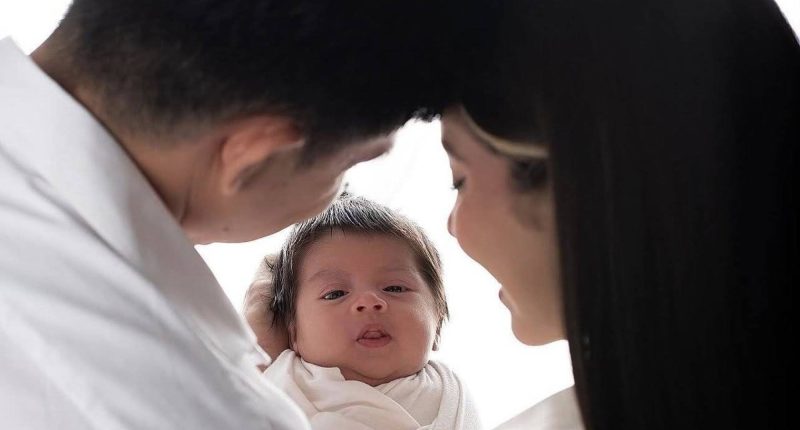 Elizabeth y Don Day revelan el rostro de su bebé Lucca – La Voz del Altiplano