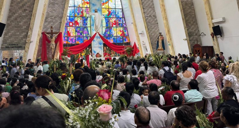 miles de fieles participan en bendición de ramos por inicio de Semana Santa – La Voz del Altiplano