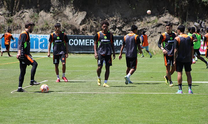 Macareños se alistan para seguidilla de partidos  – La Voz del Altiplano