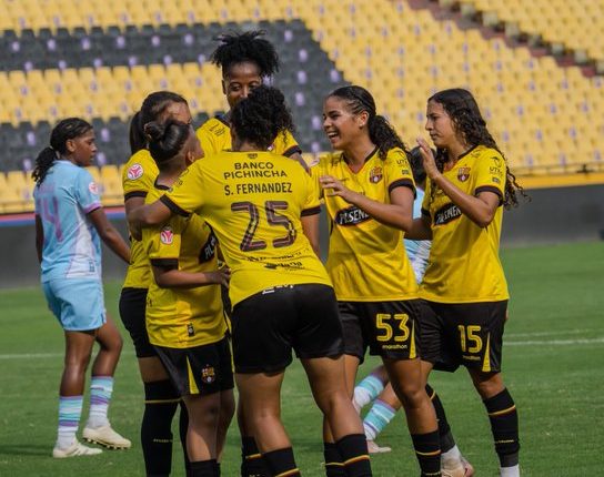 Superliga Femenina: Nueva goleada celeste en el Monumental  – La Voz del Altiplano