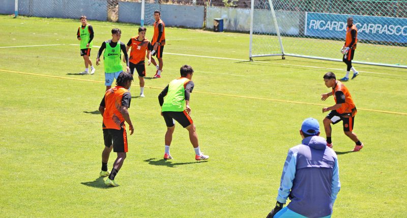 Comienza seguidilla de partidos celestes – La Voz del Altiplano