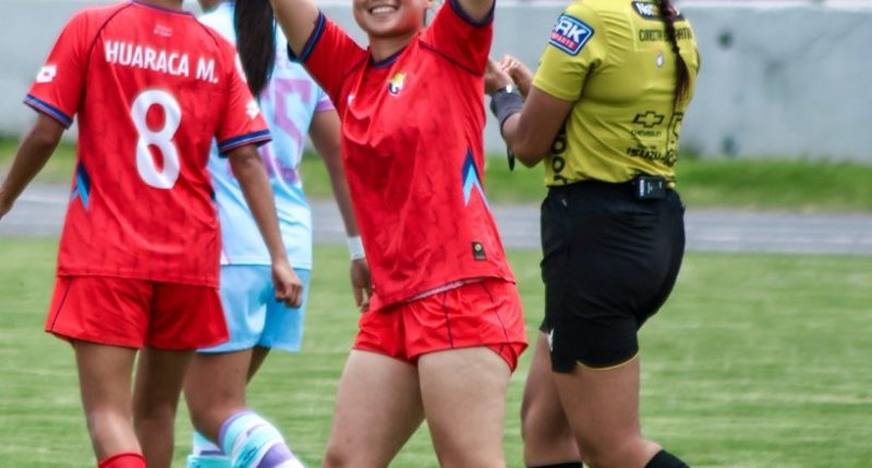 Nueva derrota celeste en la Superliga Femenina  – La Voz del Altiplano