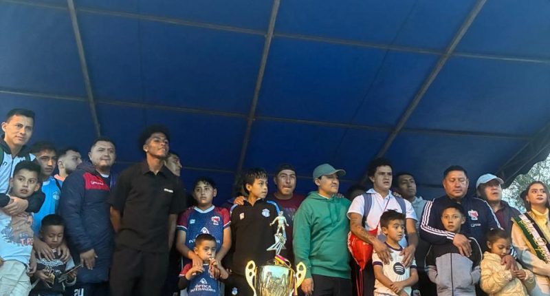 ZB Fútbol Club conquista la gloria en Picaihua – La Voz del Altiplano