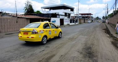 Mal estado de calle perjudica a moradores en Portoviejo – La Voz del Altiplano