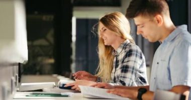Estudia en India: Becas para ecuatorianos – La Voz del Altiplano