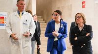 María José Pinto visita centro de salud en Madrid – La Voz del Altiplano