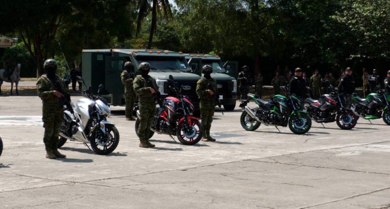 Cuatro carros blindados y seis motocicletas refuerzan al Bloque de Seguridad en Manabí – La Voz del Altiplano