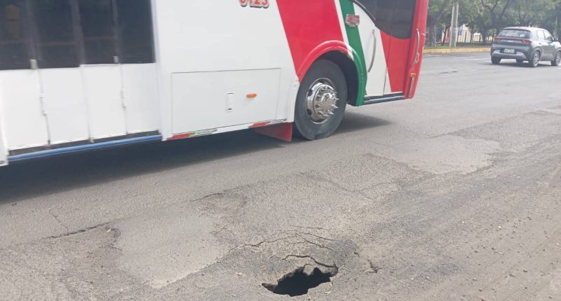 Nuevo socavón aparece en avenida principal de Portoviejo – La Voz del Altiplano