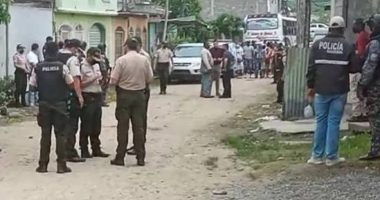 Hombre muere en Esmeraldas mientras estaba en su portal – La Voz del Altiplano