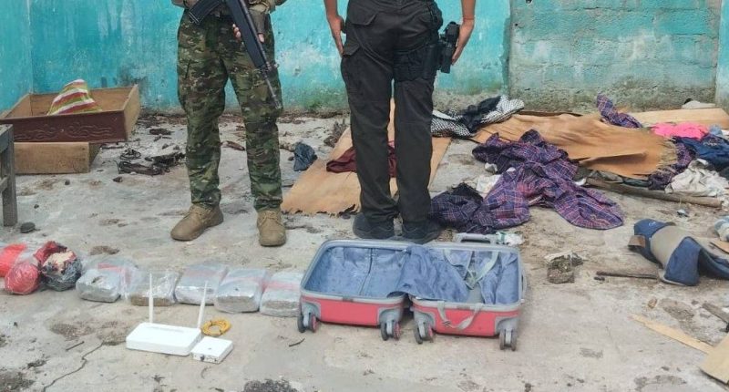 militares decomisan droga en viviendas abandonadas durante operativo – La Voz del Altiplano