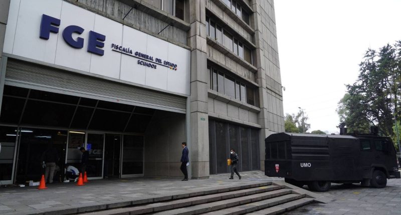 Ecuador enfrenta déficit: 631 fiscales urgentes – La Voz del Altiplano