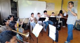 La música se toma las aulas en Coaque, zona rural de Pedernales – La Voz del Altiplano