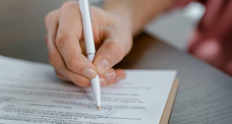 En Ecuador hay una ley que te protege de la «letra pequeña» – La Voz del Altiplano