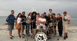 Banda ecuatoriana impulsa Manta con su exitosa canción – La Voz del Altiplano